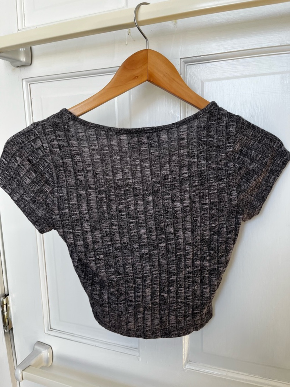 Nollie Charcoal Ribbed Scoop-Neck Crop Top - Picture 4 of 4
